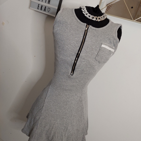 Grey sporty dress - Picture 10 of 13